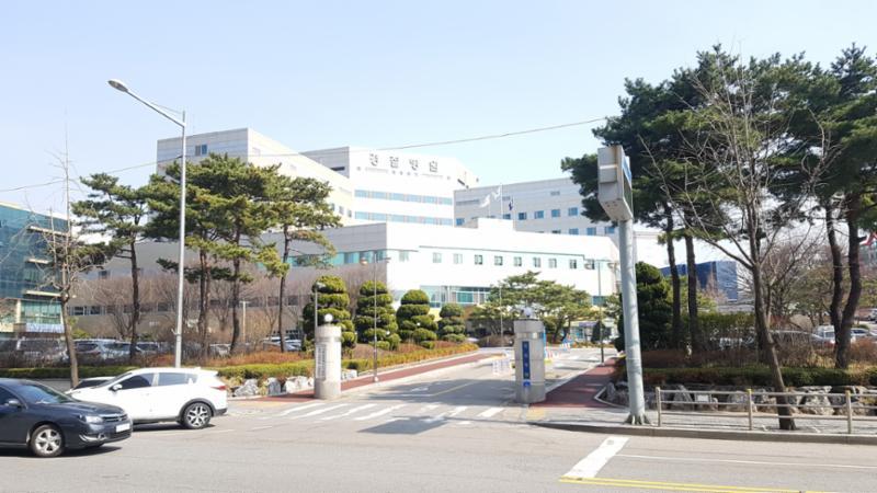 단지 주변에 위치한 경찰병원입니다