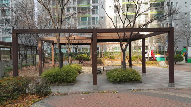 단지 내에서 즐겁고 여유로운 시간을 보낼 수 있는 쉼터 공간이에요