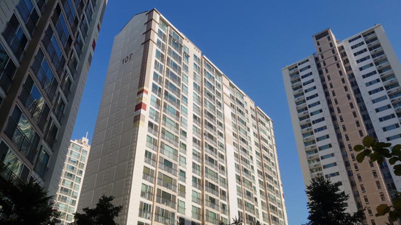 개봉아이파크의 깔끔하고 세련된 전경 사진이에요