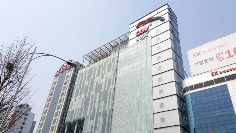 CGV(신촌)영화관이 단지 주변에 위치해, 조조는 물론 심야영화도 편하게 즐길 수 있습니다