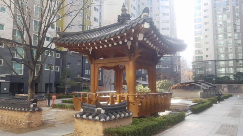 단지 내에서 즐겁고 여유로운 시간을 보낼 수 있는 쉼터 공간이에요