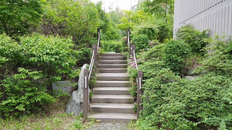 단지내 자연공간을 조성해 외부로 이동하지 않아도 산책을 즐길 수 있으며 쾌적한 주거환경을 자랑해요
