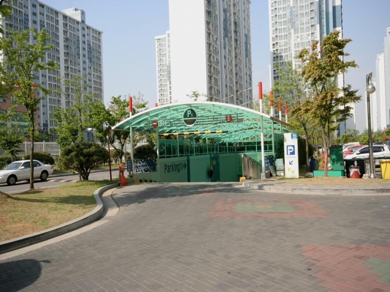 지하주차장입구