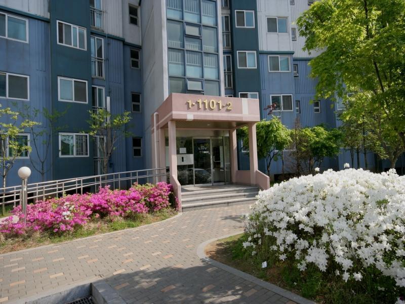 논현동 논현단풍마을트리플에듀의 KB시세, AI예측시세, 실거래가... 커뮤니티 | KB부동산 논현동 논현단풍마을트리플에듀 | KB부동산