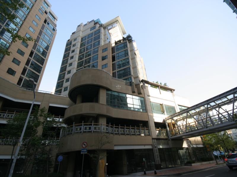 203동