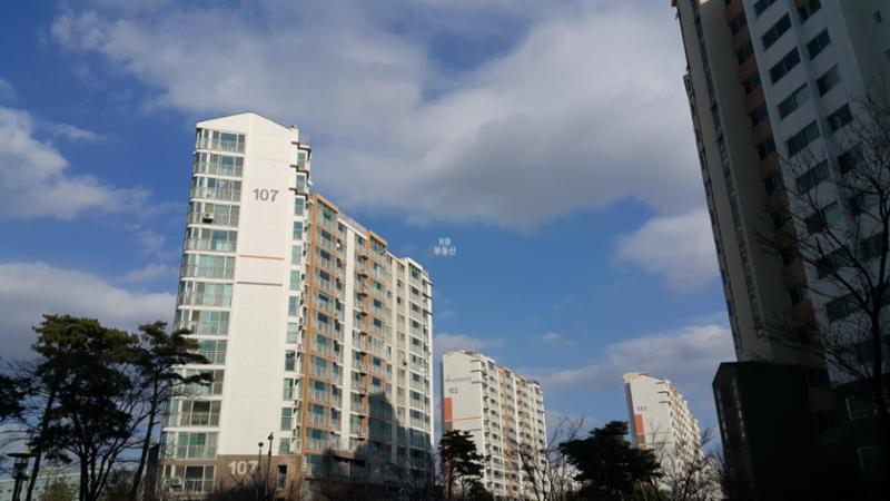 오정생활휴먼시아1단지는 총9개동, 612가구로 이루어져 있으며 지역난방(열병합)을 사용하고 있어요