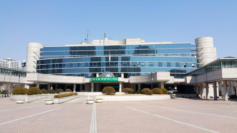 단지 주변에 위치한 하남시청 입니다