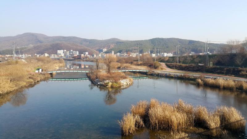 단지 인근에는 경안천이 있습니다