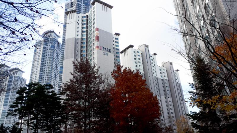 아이파크 아파트의 깔끔하고 세련된 전경 사진이에요