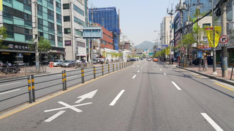 차량 이용시 자양로를 이용하여 주요 업무지구에 도달할 수 있도록 도로망이 인접해있어 출퇴근이 편리합니다