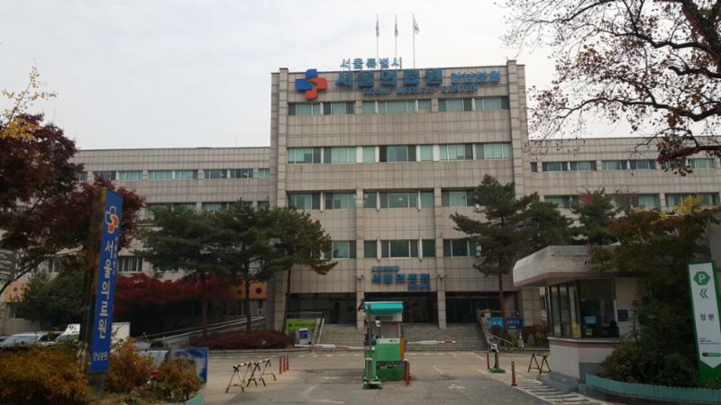 대형병원이 단지에서 챠랑 11분 거리에 위치해, 손쉽게 의료시설을 이용할 수 있습니다