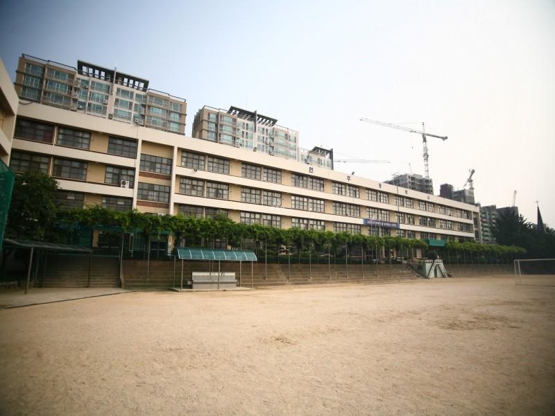 언주중학교