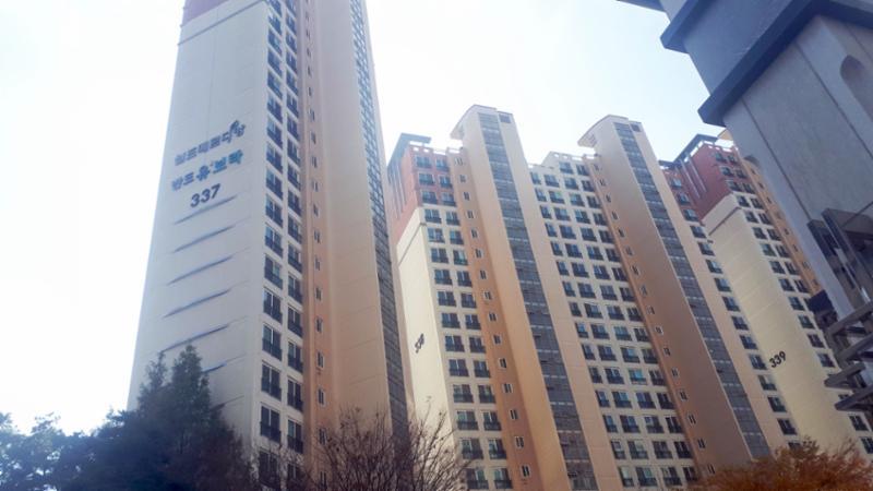 동탄시범다은마을월드메르디앙반도유보라 아파트예요