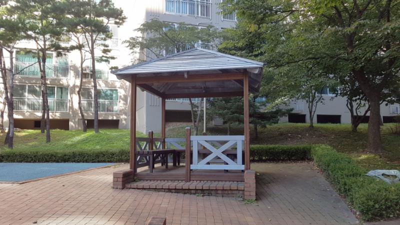 단지 내에서 즐겁고 여유로운 시간을 보낼 수 있는 쉼터 공간이에요