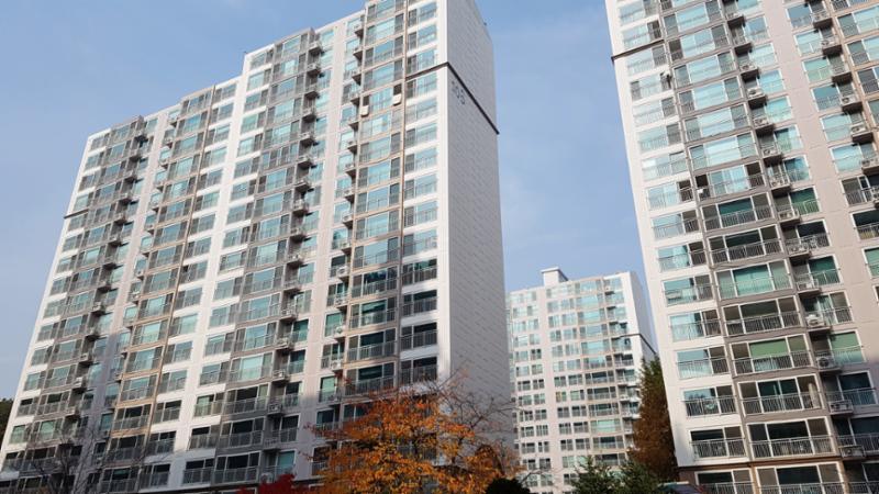 총 816세대, 12개 동으로 구성된 단지에요