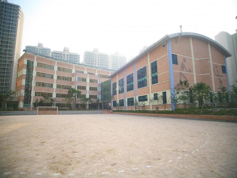 송전초교