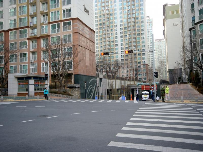 단지동문