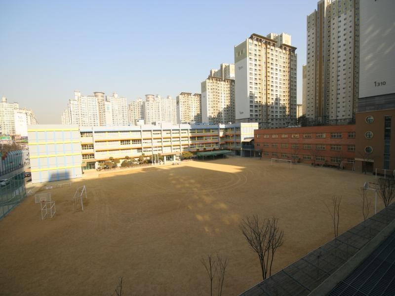 구월중교