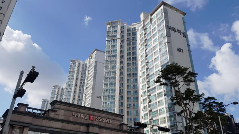 동탄나루마을신도브래뉴 아파트 611동 단지 전경 모습입니다