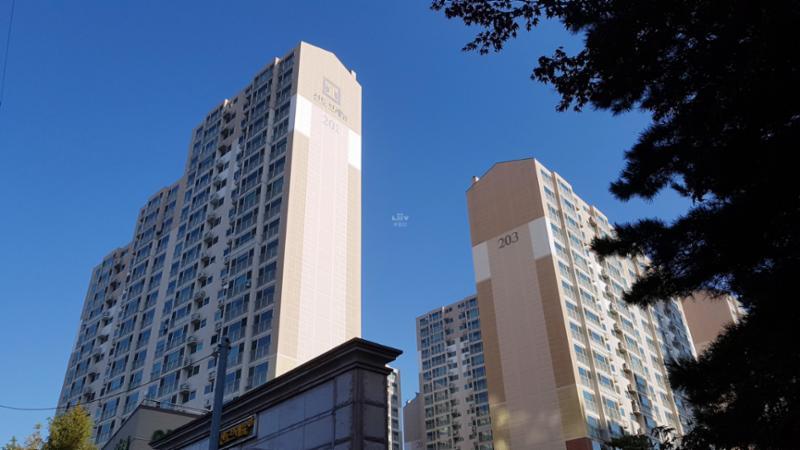 금오신도브래뉴업2차는 총 14개 동, 1,111세대로 구성된 단지예요