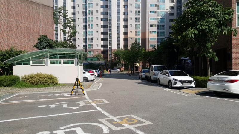 마곡수명산파크1단지 지상주차장 모습이에요