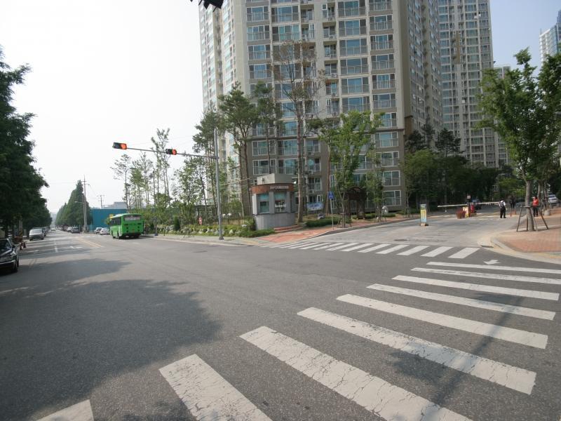 후문앞도로