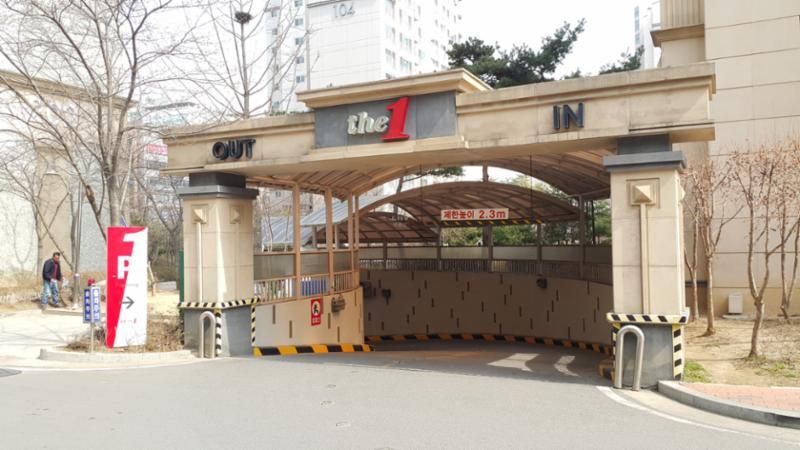 지하주차장 모습입니다