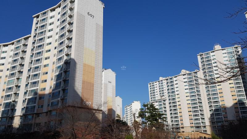 독특하고 개성있는 한보라마을6단지휴먼시아 아파트 외형이에요