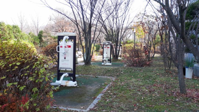 단지 내 야외 체육시설이고요