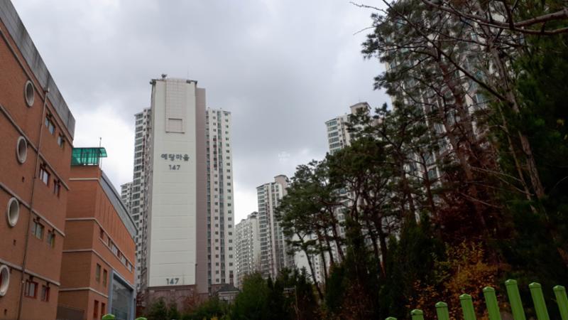 동탄예당마을롯데캐슬의 단지 전경이에요
