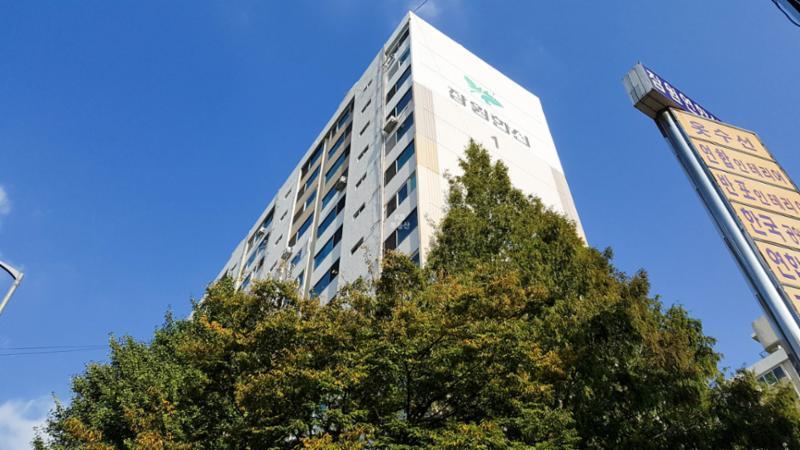 잠원한신 총 주차대수는 540대로 총 세대수와 동일하며 난방방식은 지역난방(열병합)을 사용하고 있는 단지에요