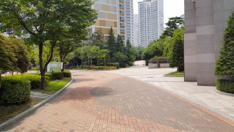 동탄예당마을푸르지오의 단지 내 도로에요