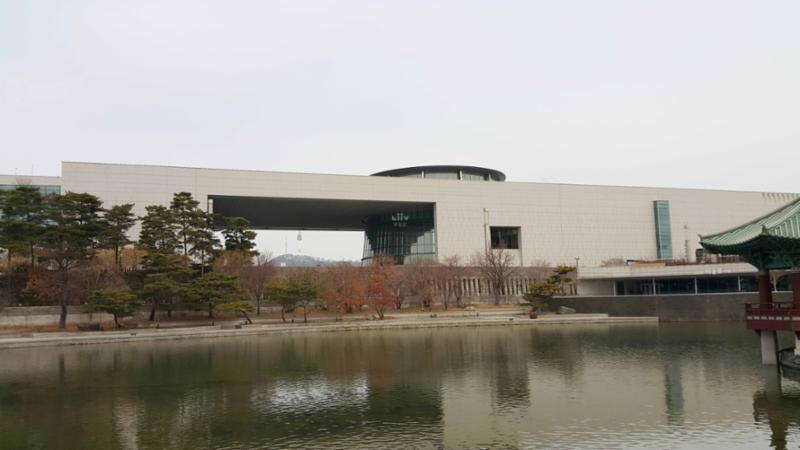 역사와 문화가 살아 숨 쉬는 국립중앙박물관입니다