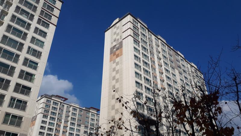 지석마을진흥더루벤스2단지 아파트 단지 전경이에요