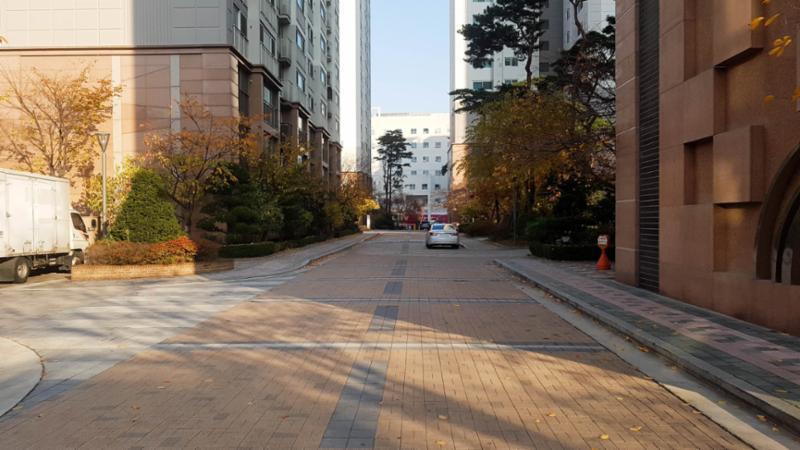 용두두산위브의 단지 내 도로에요