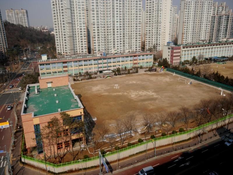철산초교