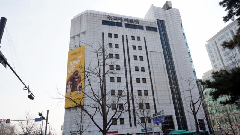 단지에서 이용 가능한 뉴코아아울렛 동수원점입니다
