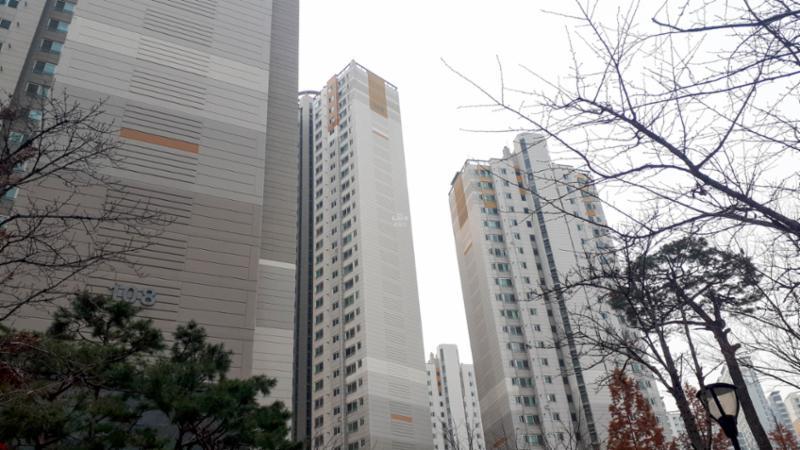 철산푸르지오하늘채단지 전경이에요
