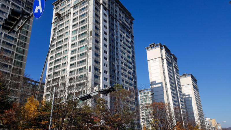 단지 내에 다양한 생활 편의시설이 조성되어 있어 주거환경이 우수한 단지에요