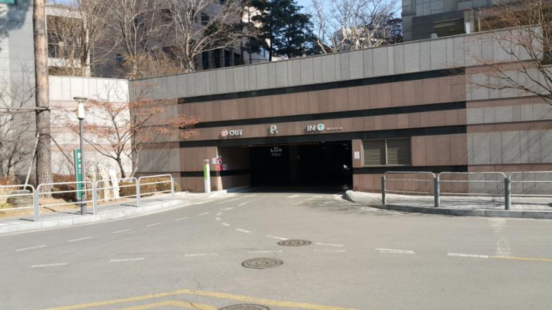 길음뉴타운9단지래미안 주차장입구에요