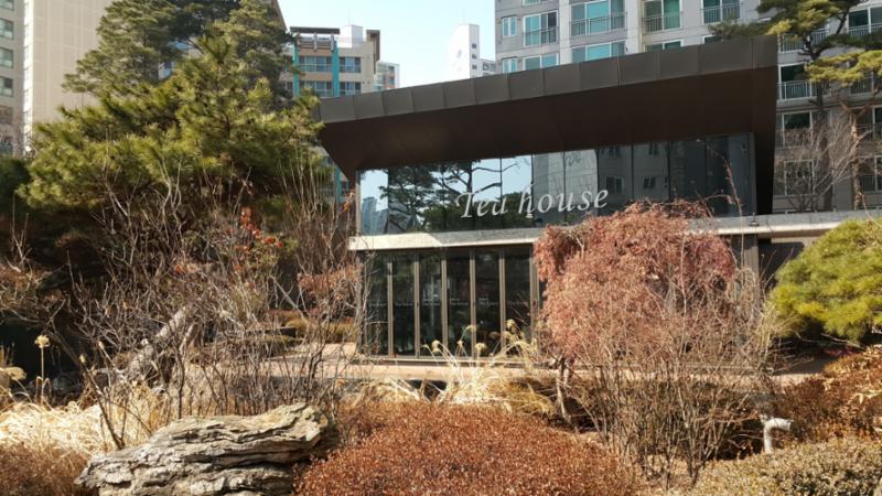 길음뉴타운9단지래미안 단지 내 커뮤니티시설로 단지 안에서 입주민들과의 친목 공간이 마련되어 있어요