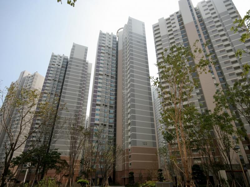 122동