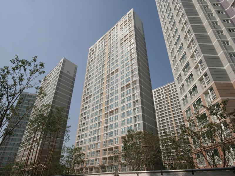 135동