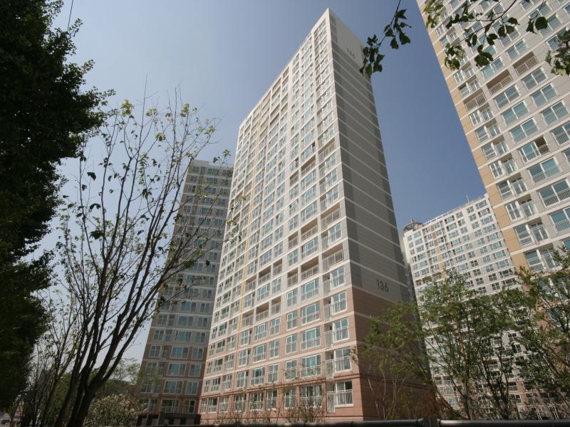 136동