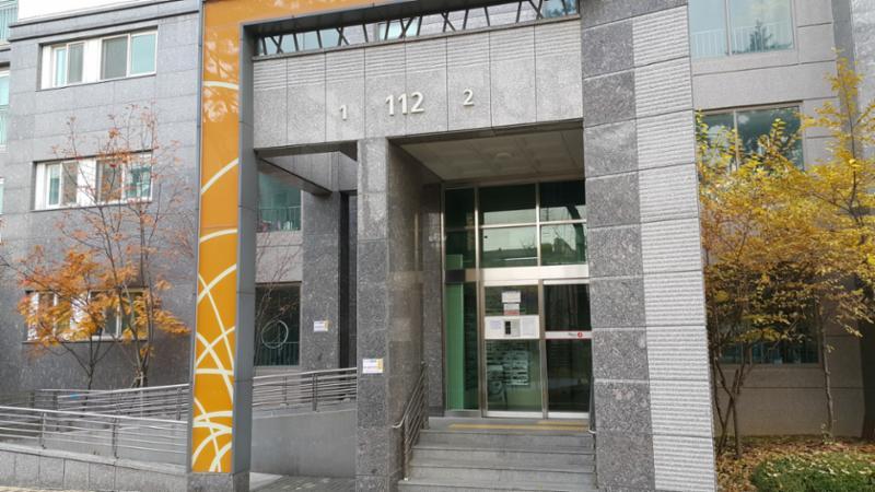 광명해모로이연 아파트 1층 공용현관이에요