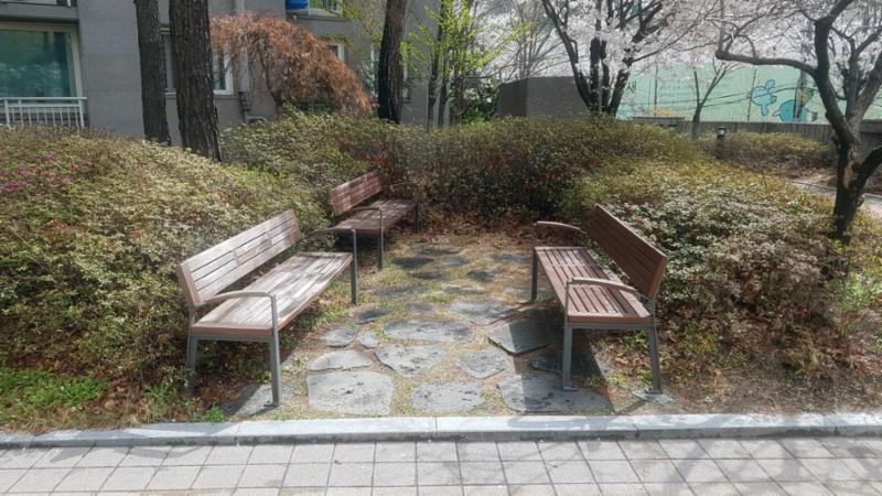 단지 내부에 위치한 쉼터모습이에요