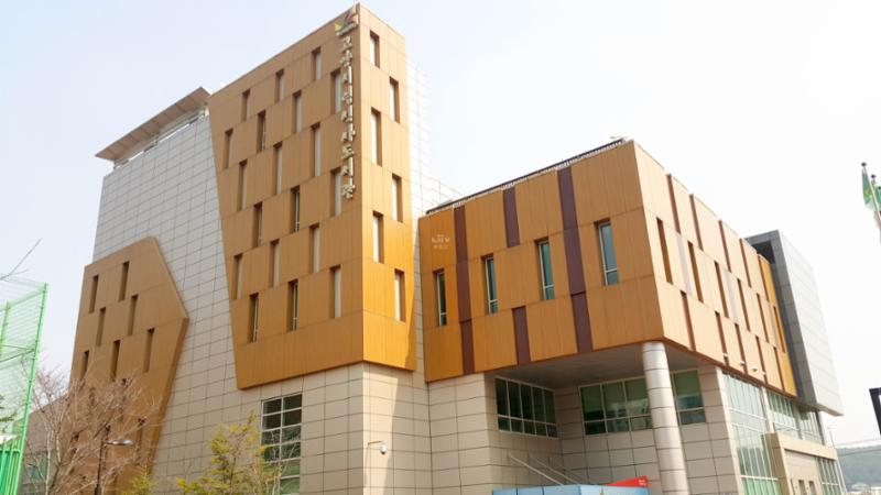 단지 인근에 다양한 학군 외에 고양시립식사도서관이 마련되어 있어 자녀들의 풍부한 교육환경이 잘 조성되어 있습니다