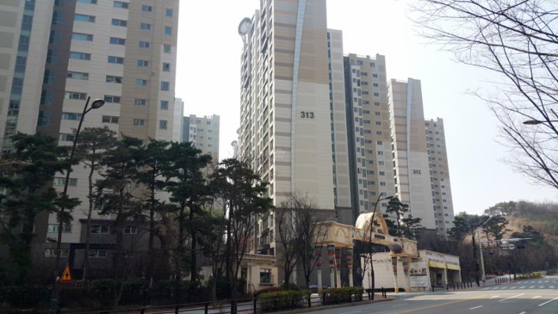고급스러운 디자인과 차별화된 분위기로 단지의 품격을 한층 더 높이는 위시티3단지 전경 모습이에요
