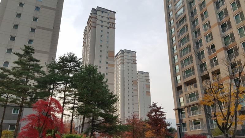 총 636세대, 13개 동으로 구성된 신봉마을4단지동일하이빌이에요