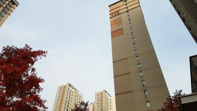 단지 주변으로 다양한 초, 중, 고 학군이 인접해 있어 도보권으로 통학할 수 있는 단지에요